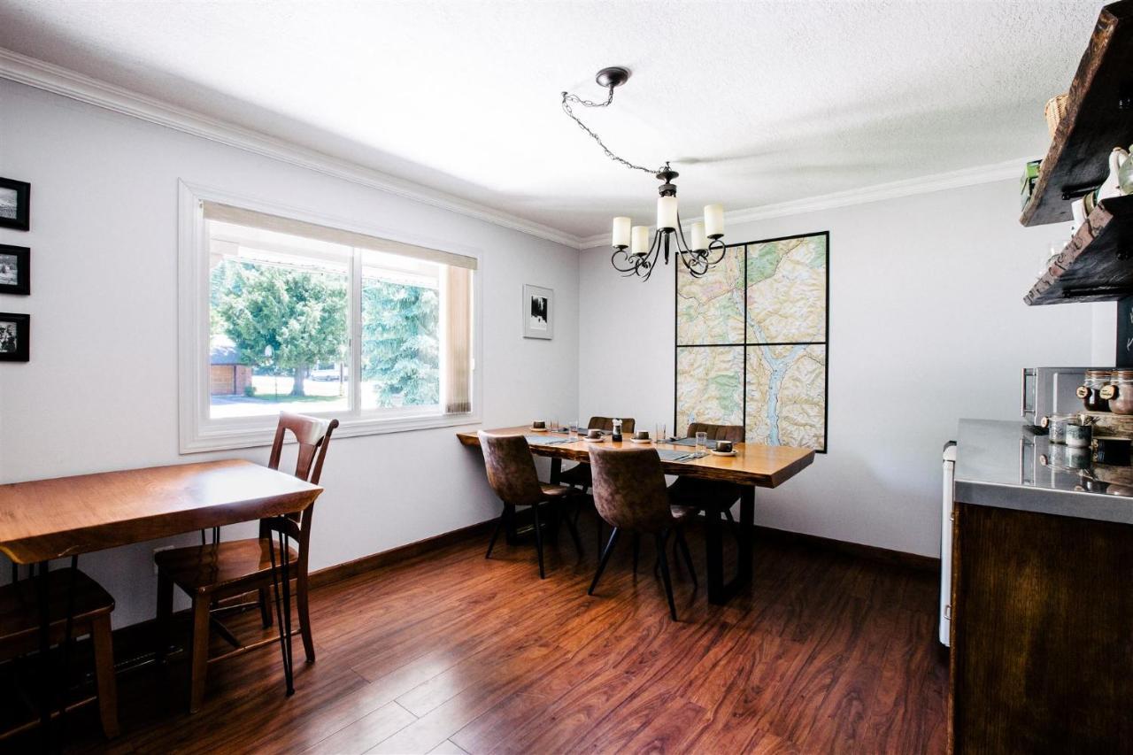Alpenrose Revelstoke Bed & Breakfast المظهر الخارجي الصورة