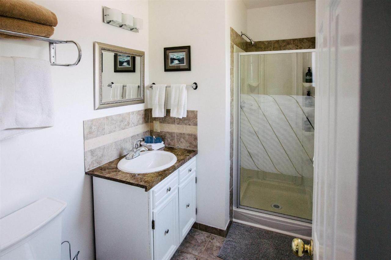 Alpenrose Revelstoke Bed & Breakfast المظهر الخارجي الصورة