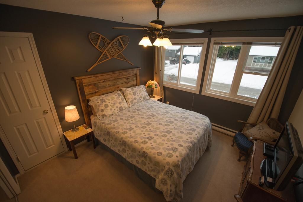 Alpenrose Revelstoke Bed & Breakfast الغرفة الصورة