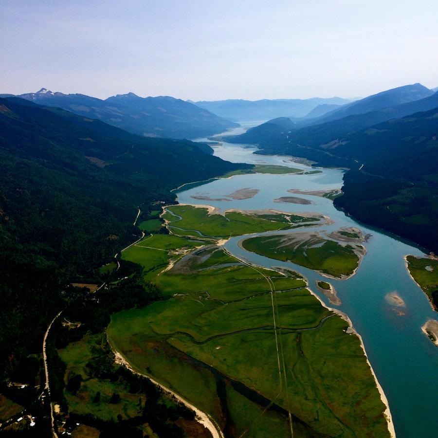 Alpenrose Revelstoke Bed & Breakfast المظهر الخارجي الصورة